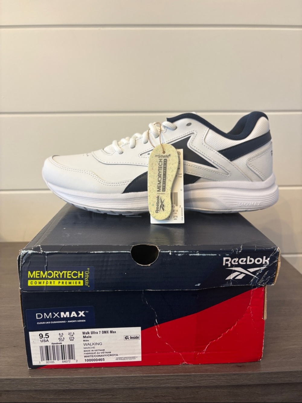 Reebok Men's White and Navy MemoryTech Walk Shoe